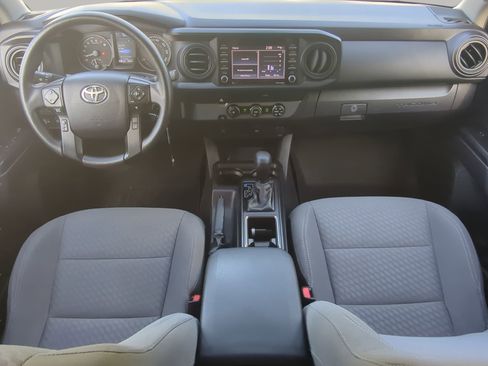 Used 2022 Toyota Tacoma SR RWD image 48