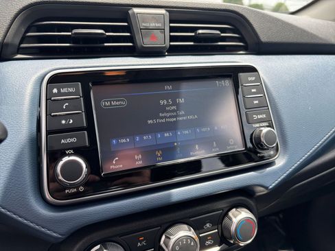Used 2025 Nissan Versa SV FWD image 21
