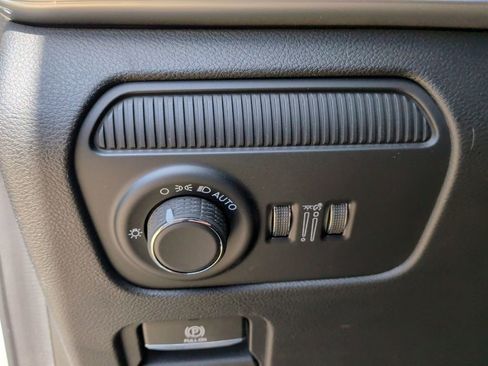 New 2026 Jeep Grand Wagoneer L 2WD w/ Premium Group I image 16