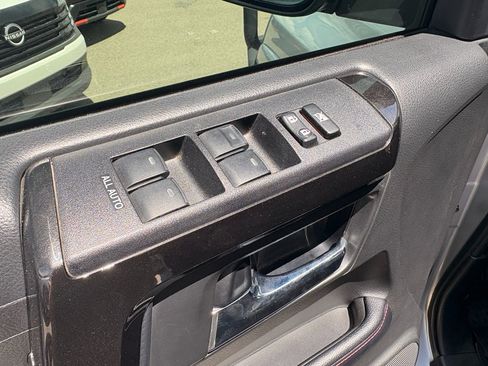 Used 2018 Toyota 4Runner TRD Off-Road Premium AWD/4WD image 17