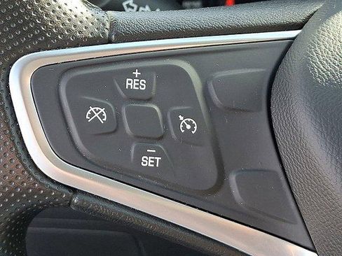 Used 2022 Chevrolet Malibu LT image 21