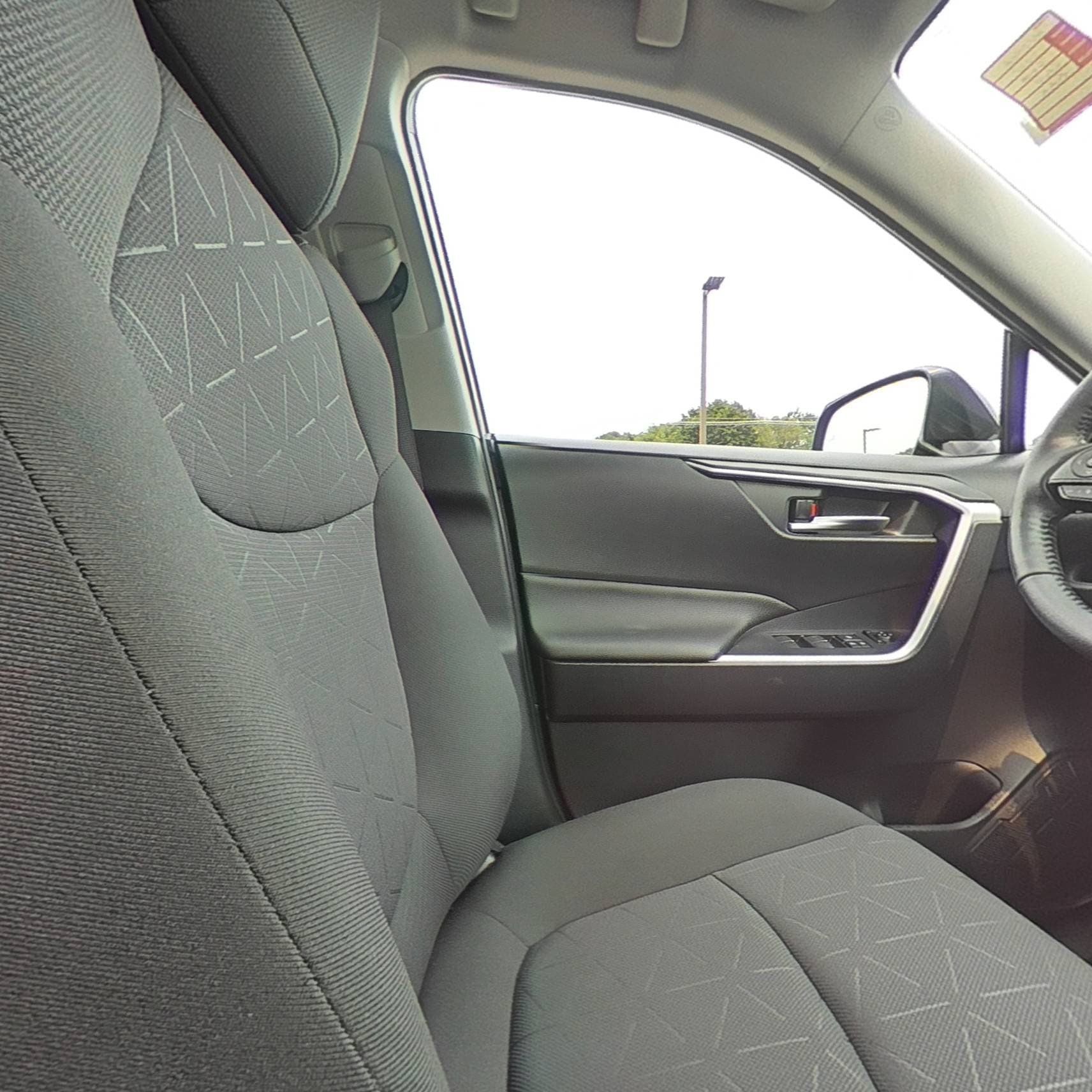 Used 2025 Toyota RAV4 XLE w/ Convenience Package AWD/4WD image 34