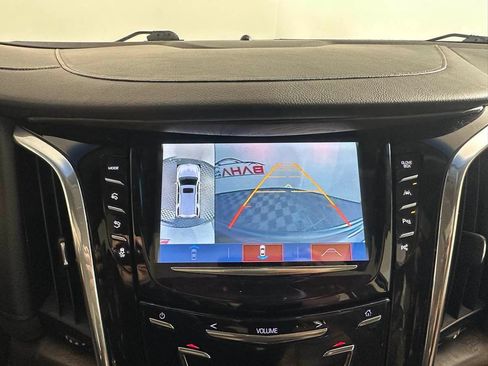 Used 2017 Cadillac Escalade Luxury AWD/4WD image 41