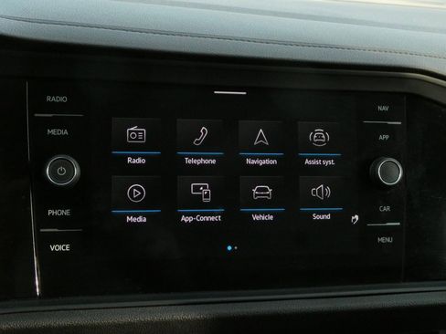 Used 2024 Volkswagen Jetta SEL image 6