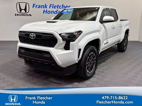 Used 2025 Toyota Tacoma TRD Sport AWD/4WD image 1