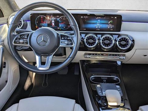 Used 2023 Mercedes-Benz CLA 250 image 18