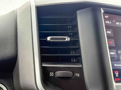 Used 2021 RAM 1500 Big Horn image 25