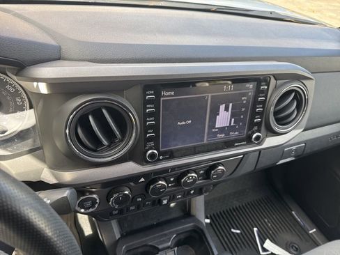 Used 2021 Toyota Tacoma TRD Sport image 32