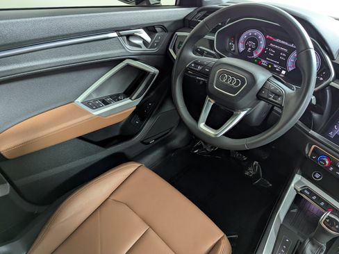 Certified 2024 Audi Q3 2.0T Premium Plus image 9