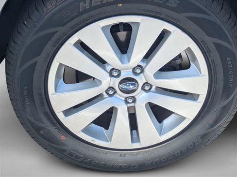 Used 2019 Subaru Outback 2.5i Premium AWD/4WD image 16
