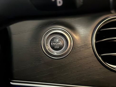 Used 2022 Mercedes-Benz E 350 Sedan image 21