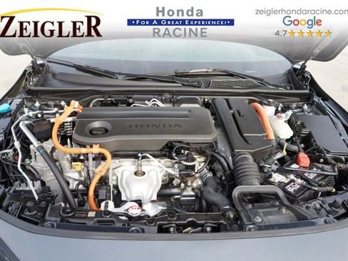 Used 2025 Honda Civic Sport image 28