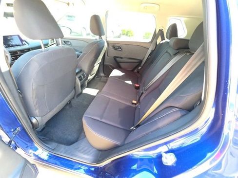 Used 2023 Nissan Rogue S image 23