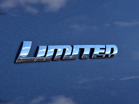 Used 2023 Toyota 4Runner Limited image 33