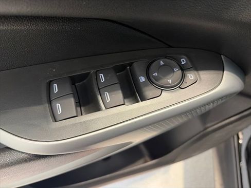 Used 2026 Chevrolet Trax LS w/ LS Convenience Package FWD image 9