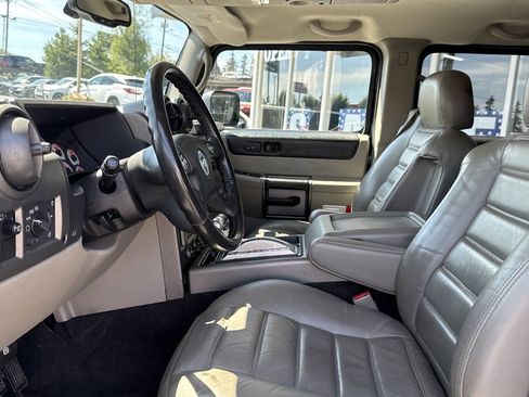Used 2004 HUMMER H2 w/ Preferred Equipment Group AWD/4WD image 27
