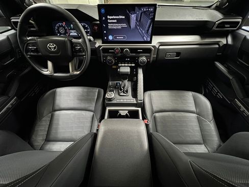 Certified 2025 Toyota 4Runner TRD Off-Road Premium image 27