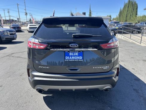 Used 2020 Ford Edge Titanium AWD/4WD image 5