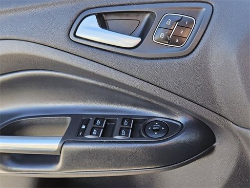 Used 2019 Ford Escape Titanium w/ U9j03 - Titanium Tow Package image 30