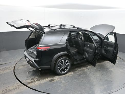 New 2026 Nissan Pathfinder Platinum w/ Cargo Package FWD image 46