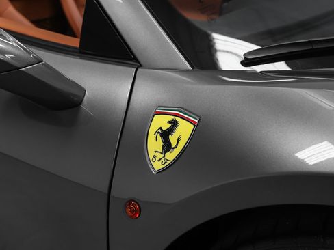 Certified 2018 Ferrari 488 Spider RWD image 8