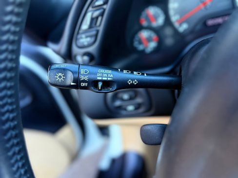 Used 2004 Chevrolet Corvette Convertible w/ Preferred Equipment Group image 27