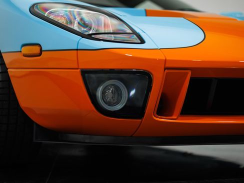 Used 2006 Ford GT image 45