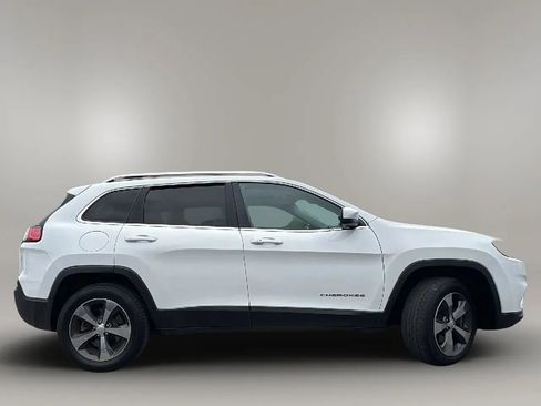 Used 2019 Jeep Cherokee Limited w/ Trailer Tow Group AWD/4WD image 8