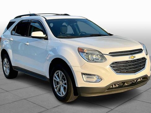 Used 2017 Chevrolet Equinox LT w/ Convenience Package image 2