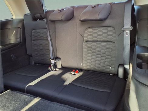 Used 2025 Nissan Pathfinder SV image 25