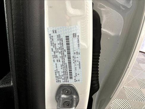 Used 2023 Ford Escape Platinum AWD/4WD image 17