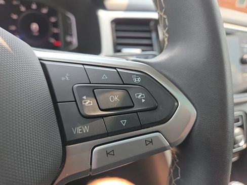 Used 2023 Volkswagen Atlas Cross Sport SEL AWD/4WD image 34