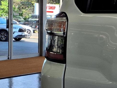 Used 2024 Toyota 4Runner SR5 Premium image 11