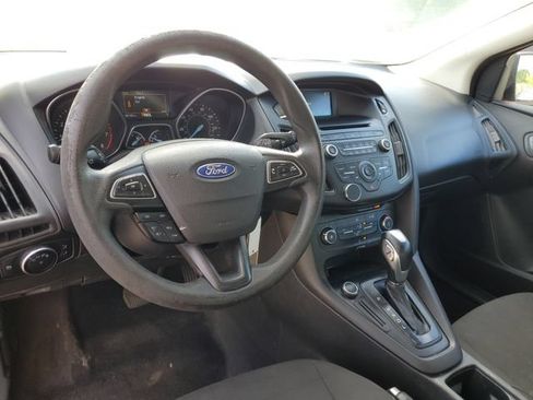 Used 2016 Ford Focus SE FWD image 12