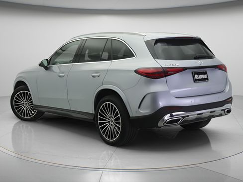 New 2026 Mercedes-Benz GLC 300 image 2