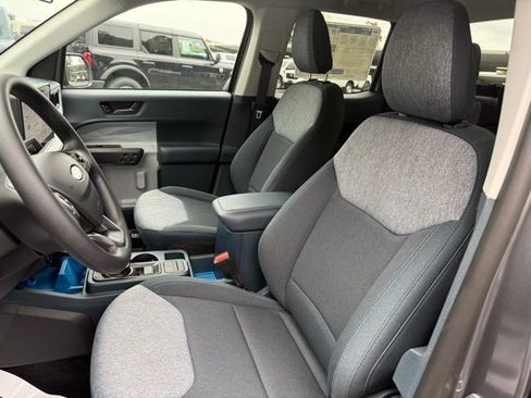 New 2025 Ford Maverick XLT image 10