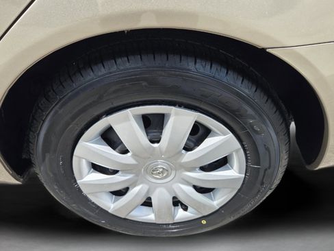 Used 2005 Toyota Camry LE FWD image 28
