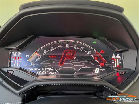 Used 2022 Lamborghini Huracan EVO RWD image 11