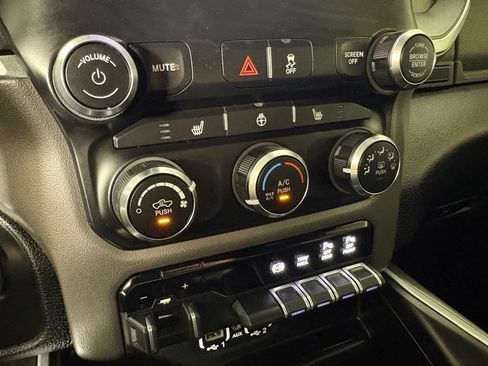 Used 2022 RAM 3500 Big Horn w/ Night Edition AWD/4WD image 33