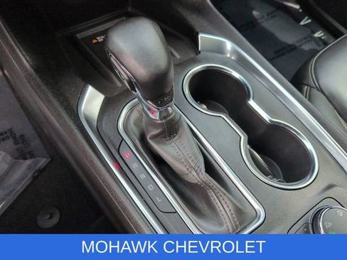 Used 2024 Chevrolet Traverse LT AWD/4WD image 16