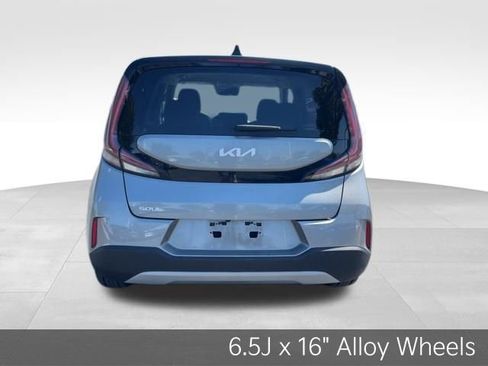 Certified 2024 Kia Soul LX w/ Option Group 015 image 7
