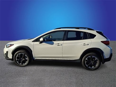 Used 2023 Subaru Crosstrek 2.0i Premium image 7
