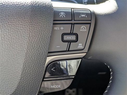 Used 2025 Toyota Camry SE image 22