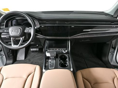 New 2025 Audi Q8 Premium image 19
