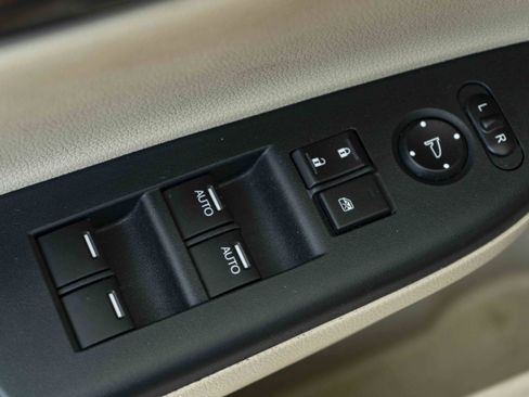 Used 2017 Honda Accord EX-L image 36