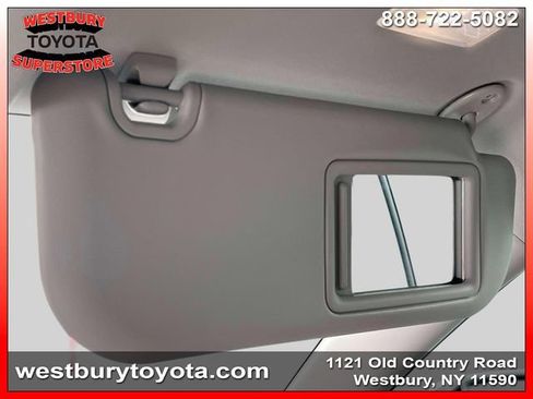 Used 2025 Toyota RAV4 XLE AWD/4WD image 32
