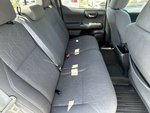 Used 2019 Toyota Tacoma TRD Off-Road w/ Technology Package RWD image 14