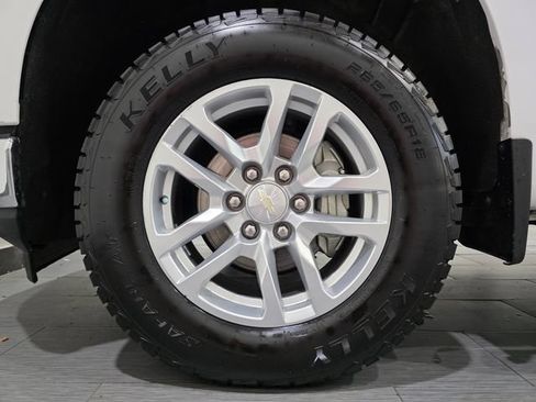 Used 2019 Chevrolet Silverado 1500 LT w/ Z71 Off-Road Package AWD/4WD image 22