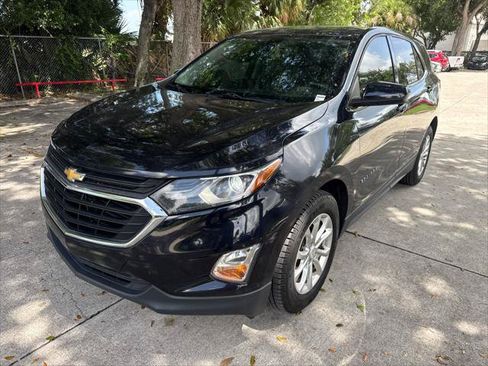 Used 2020 Chevrolet Equinox LT w/ Driver Convenience Package FWD image 2