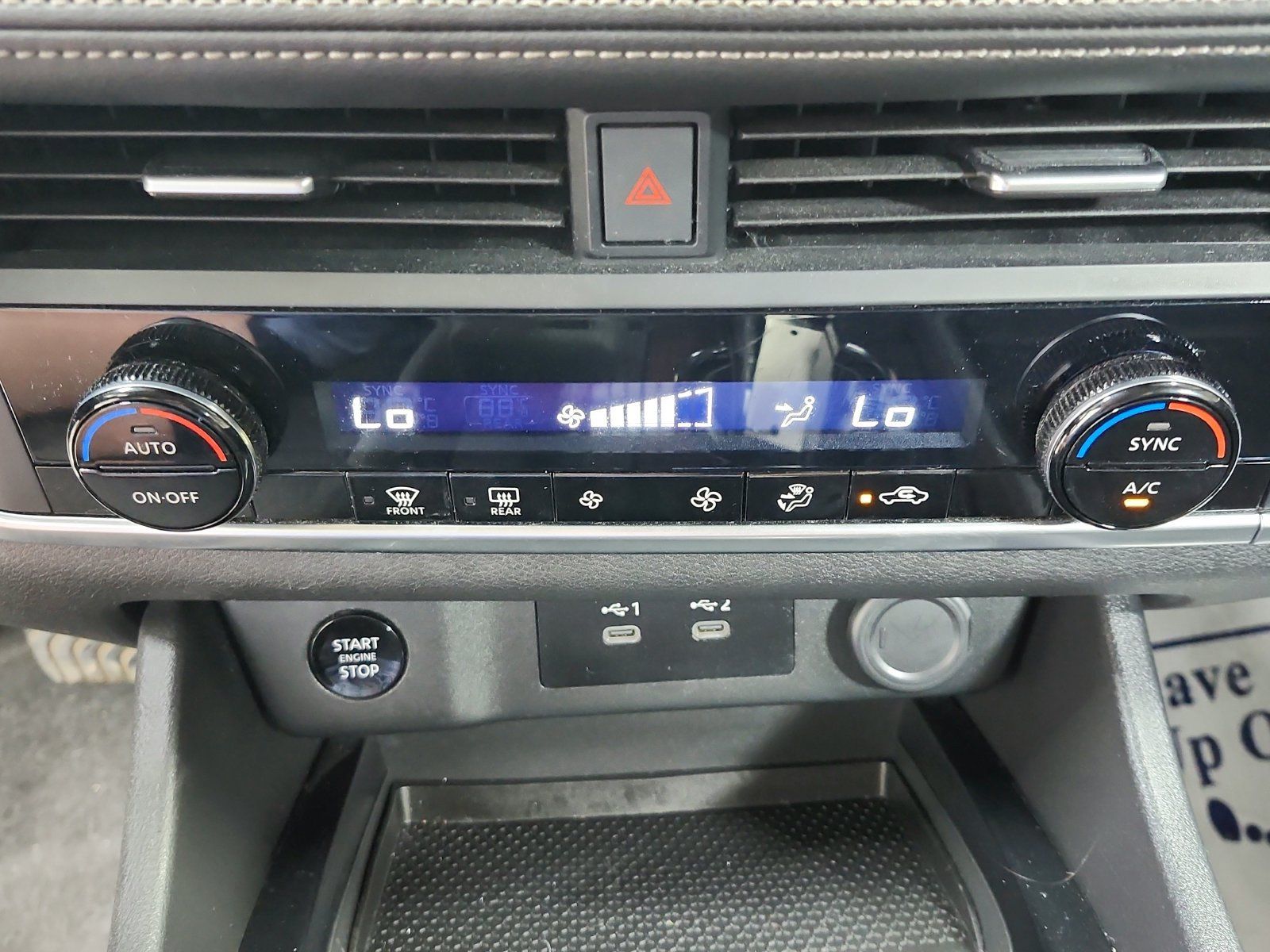 Used 2025 Nissan Rogue SV AWD/4WD image 16